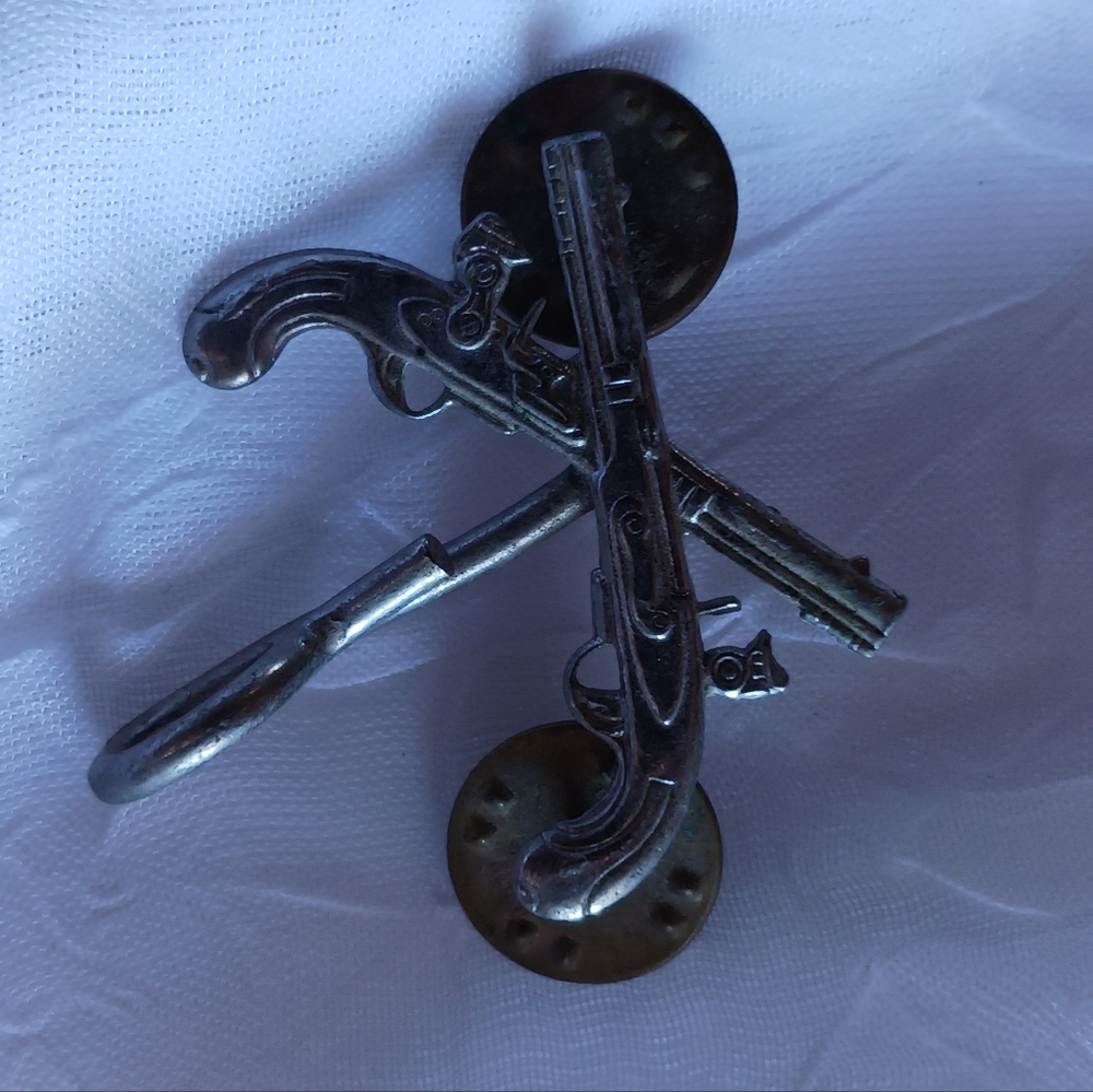 Hat pin